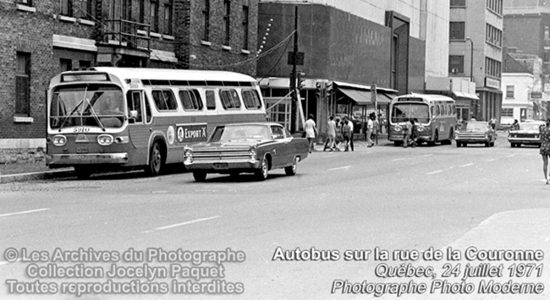Saint-Roch dans les années 1970 (7) : autobus à Québec - Jean Cazes