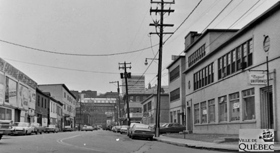 La rue Saint-Roch en 1967.