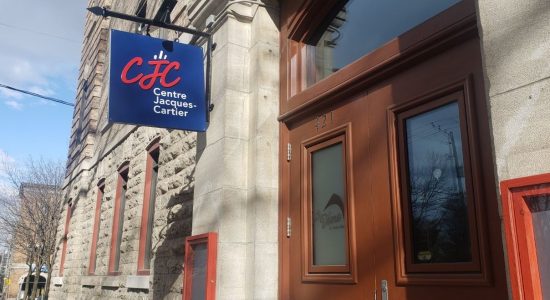 Centre Jacques-Cartier : le projet de four à pain communautaire au cœur d'une formation - Julie Rheaume