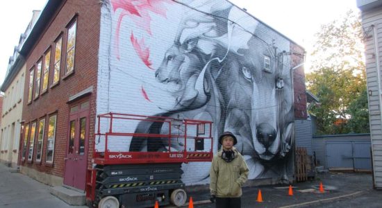 L’artiste chinoise SATR crée une murale dans Saint-Roch - Julie Rheaume